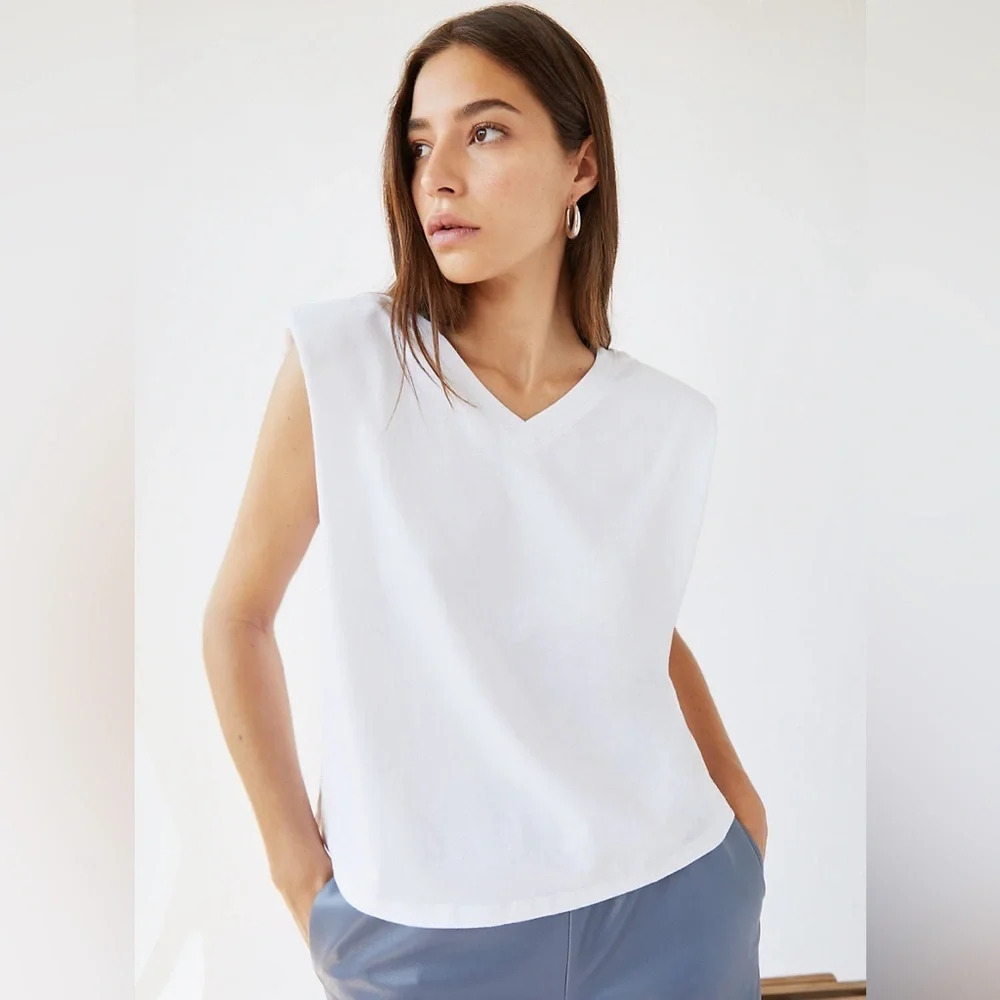 Babaton Womens  T-Shirts Shoulder Pad V-Neck size XS